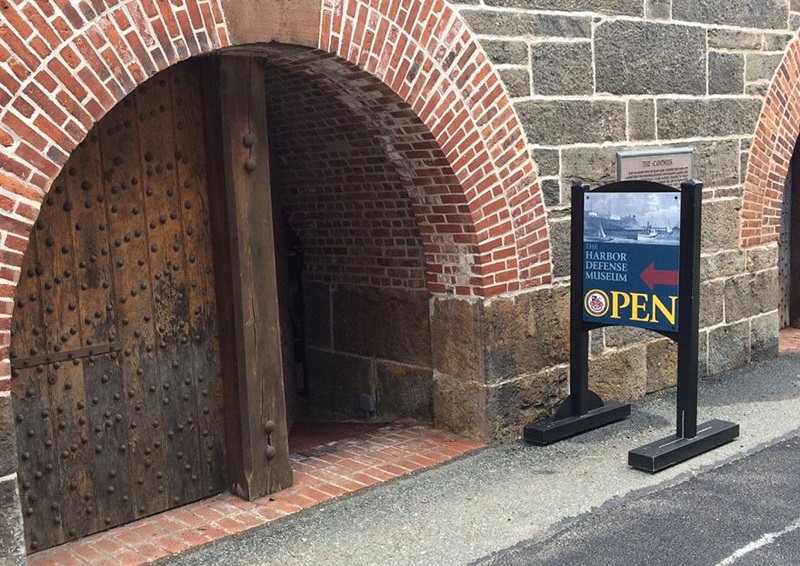 Main entrance to the Harbor Defense Museum.